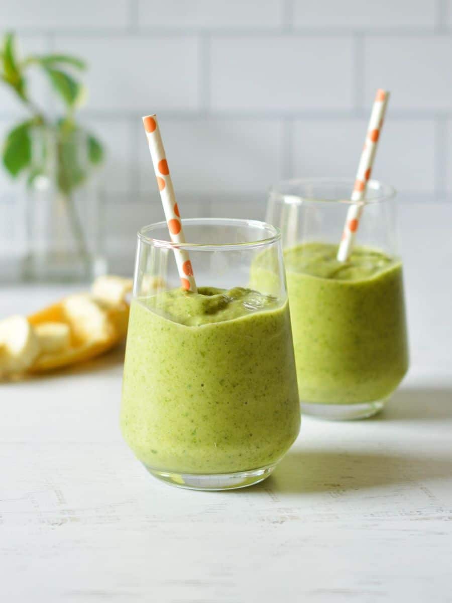 Frozen Spinach Smoothie with Pineapple - Sip Sip Smoothie