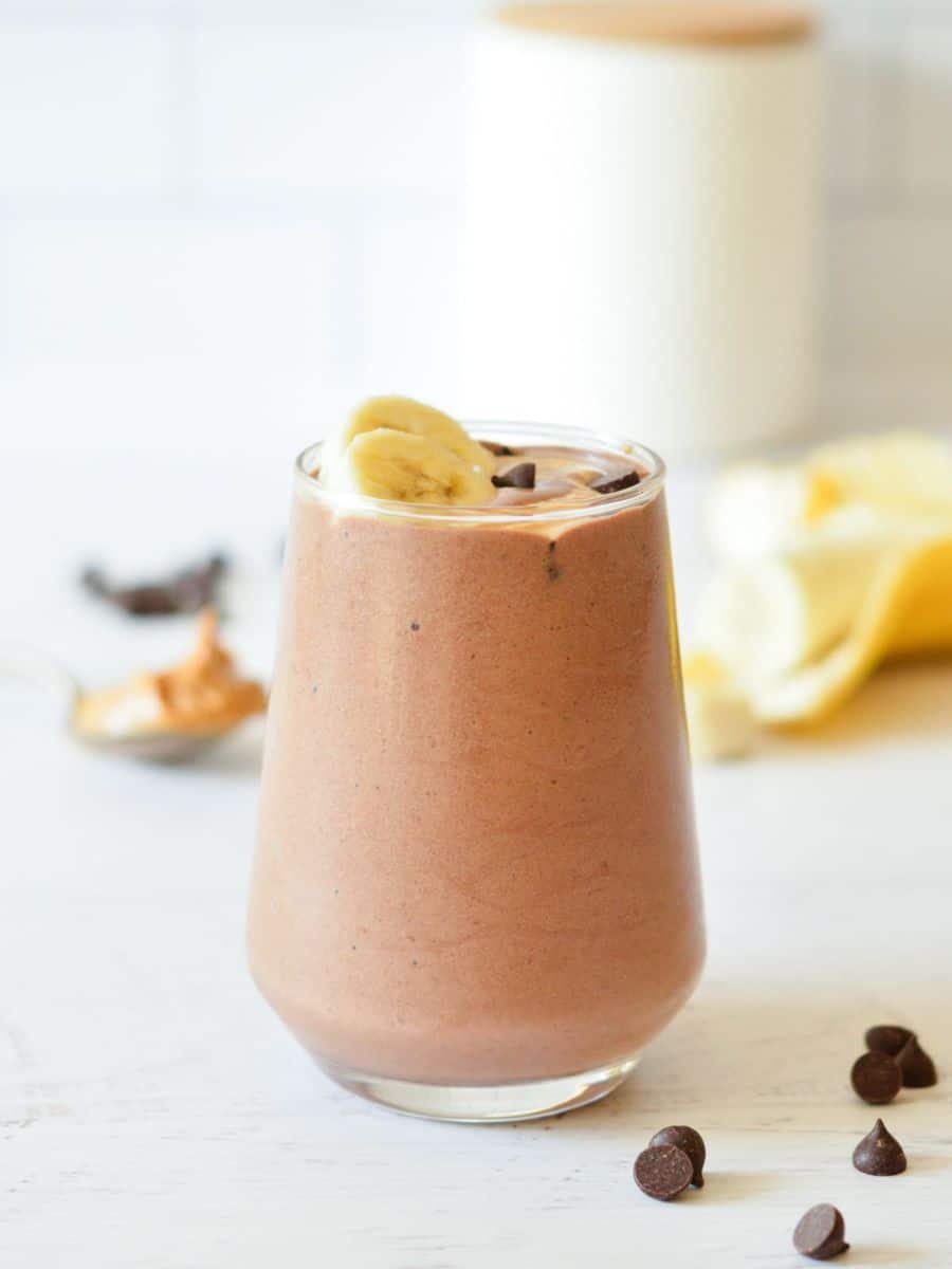 Chunky Monkey Smoothie - Sip Sip Smoothie