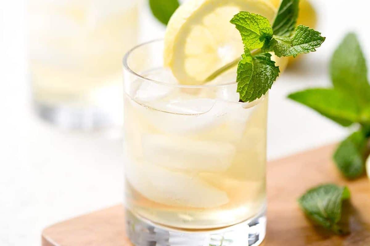 Mint Green Sun Tea (AIP Diet Green Tea)