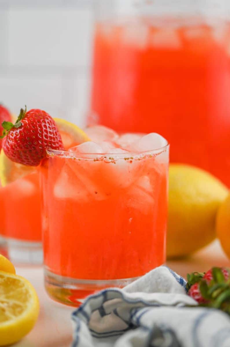 Sparkling Strawberry Lemonade Recipe- Life's Ambrosia