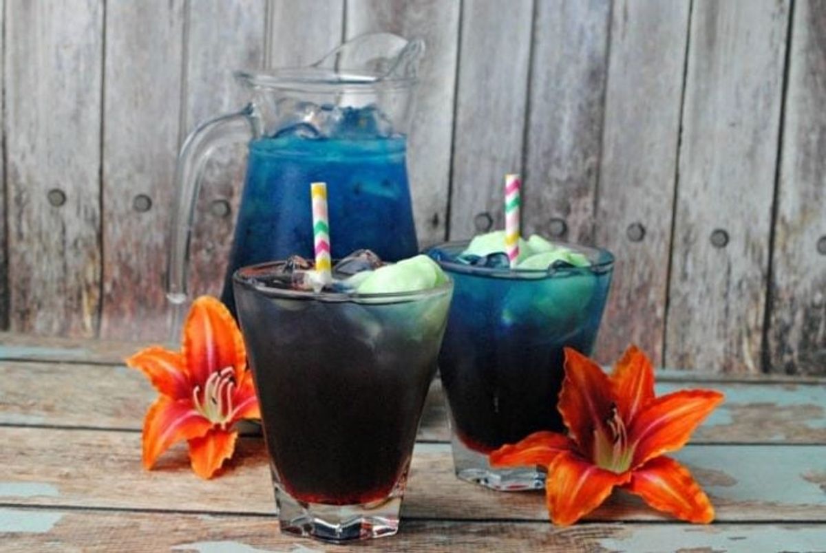 Hawaiian Sea Foam Punch Mocktail Recipe