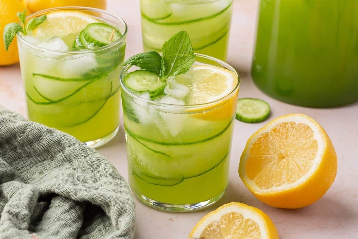 Cucumber Lemonade (only 4 ingredients!)
