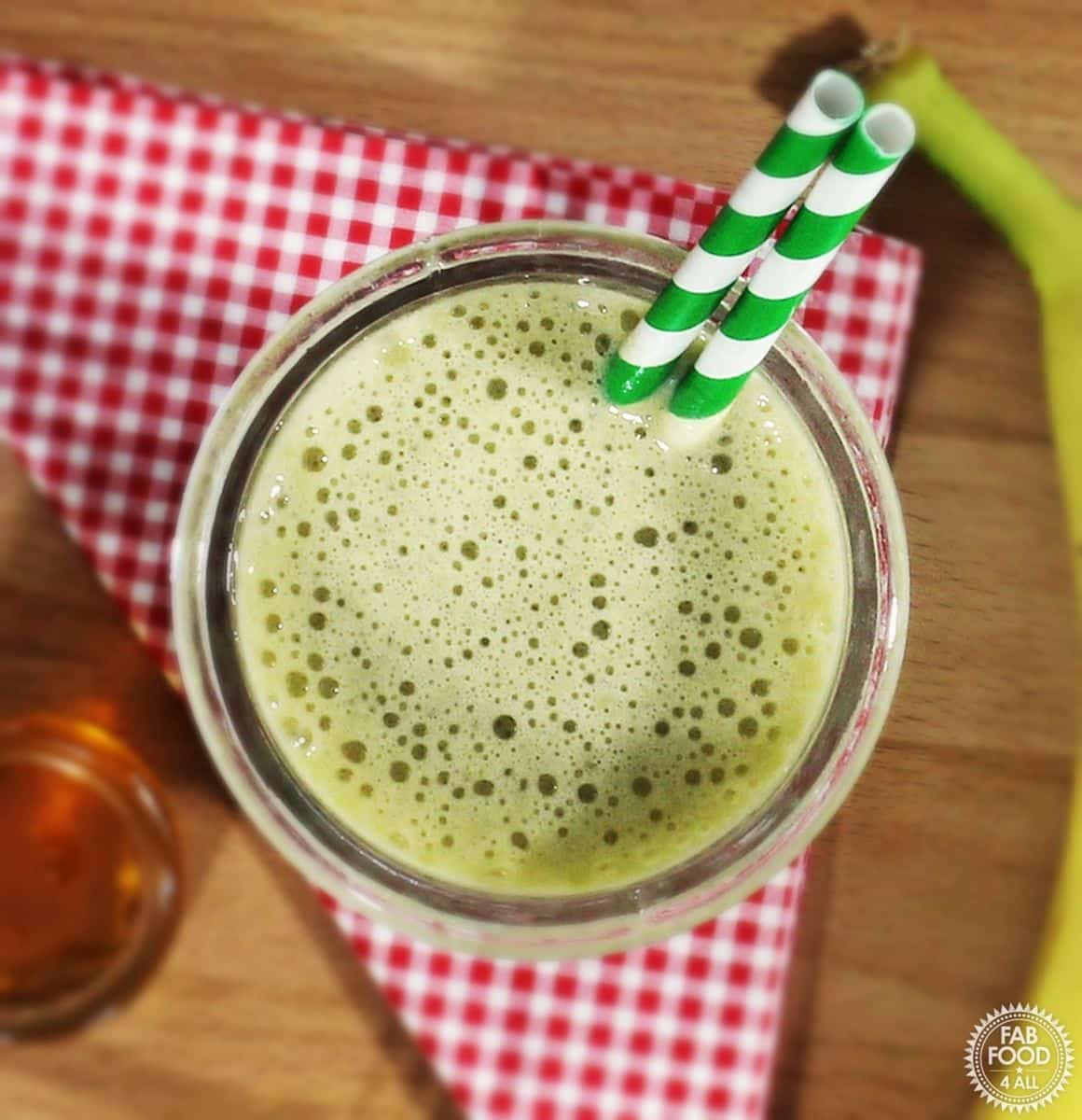 Matcha Green Tea Banana Smoothie - Fab Food 4 All