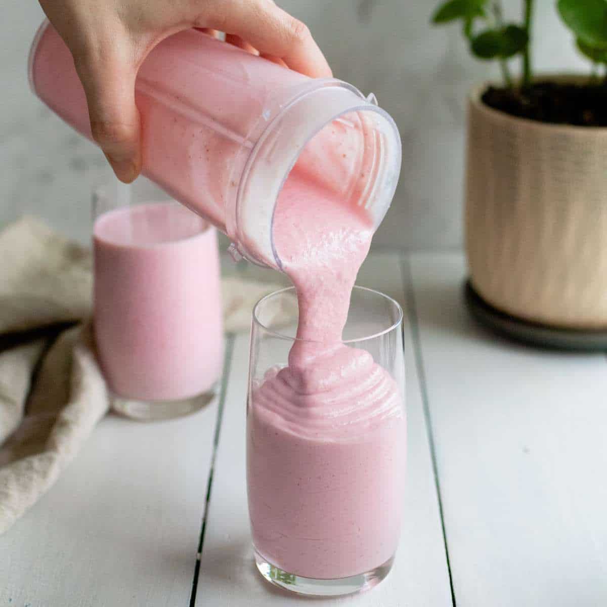 High Protein Strawberry Cottage Cheese Smoothie