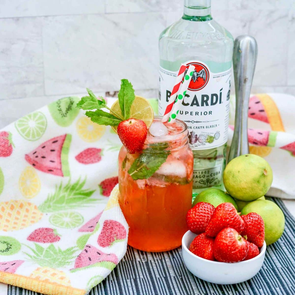 How To Make The Perfect Strawberry Mojito Cocktail