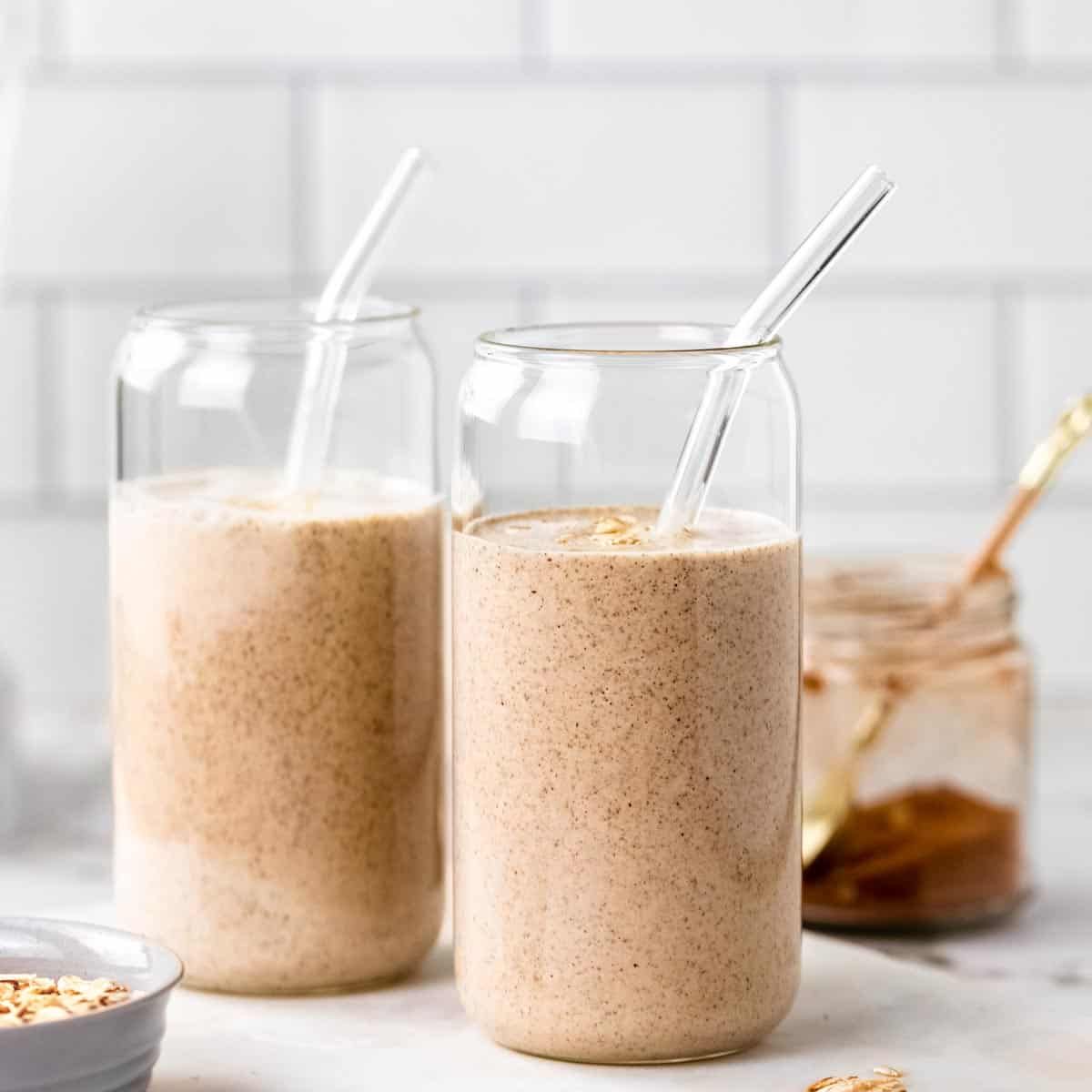 Oat Milk Gingerbread Smoothie