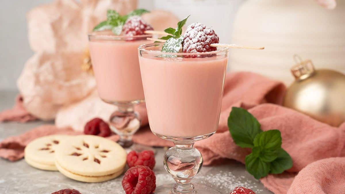 Raspberry Linzer Cookie Shots